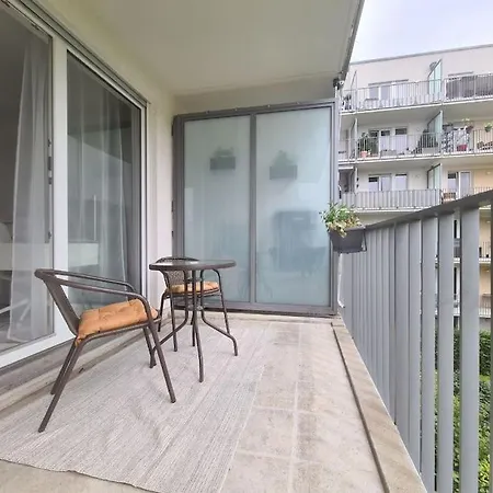 Your Next To Hirschgarten شقة